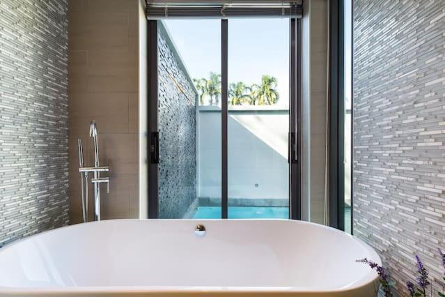Villa Crystal Two-Bedroom Private Pool Villa Phuket Dış mekan fotoğraf